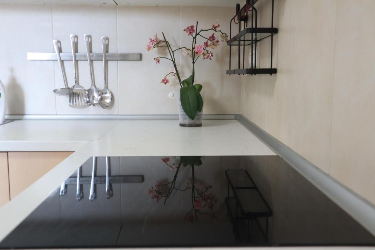 City Center 2 Bedroom A/C Apartment ブラチスラヴァ エクステリア 写真